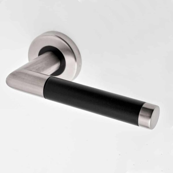 Listrac Black – Image 3